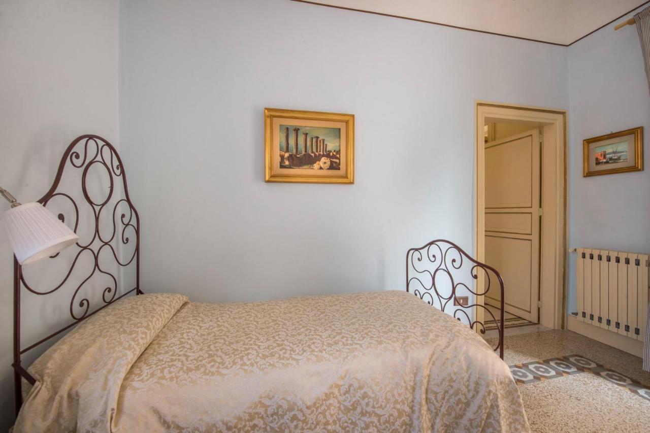 Hébergement de vacances Casa D'arte Ugdulena Con Piscina E Terrazza